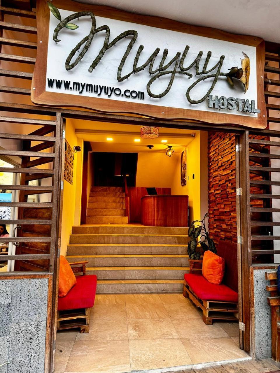Hostal Muyuyo プエルトアヨラ エクステリア 写真