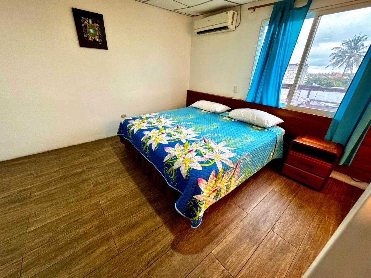 Hostal Muyuyo プエルトアヨラ エクステリア 写真