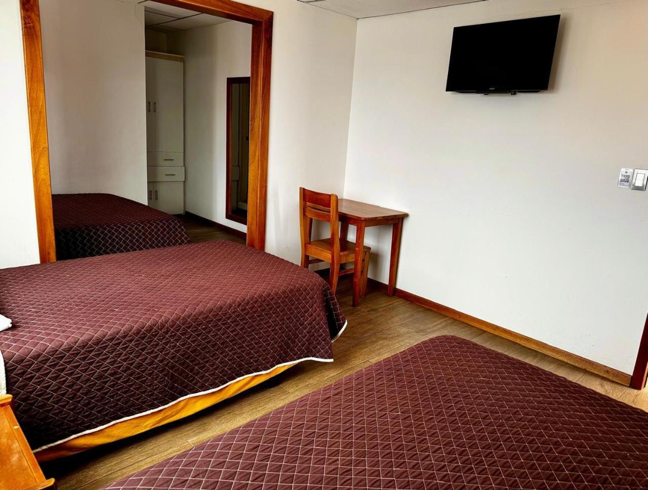 Hostal Muyuyo プエルトアヨラ エクステリア 写真